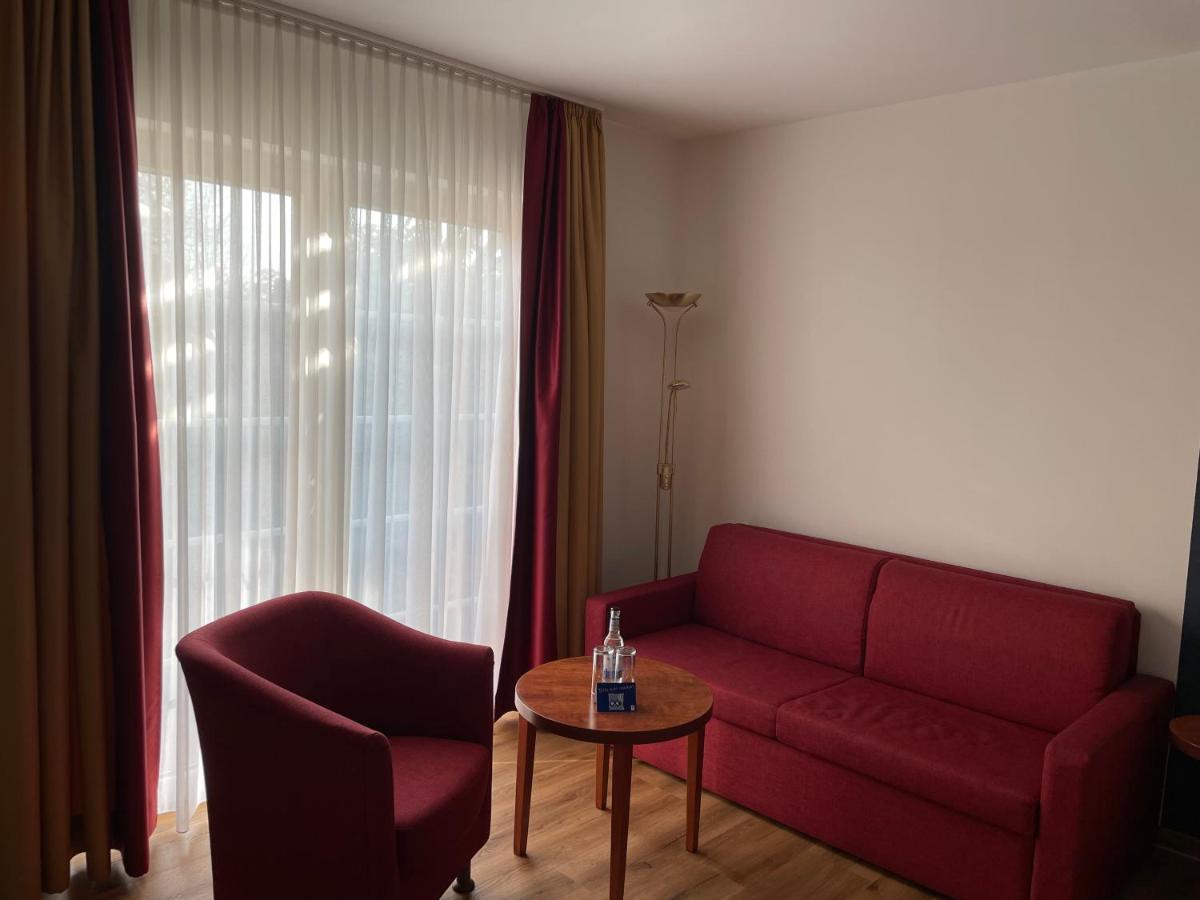 Hotel Osterkrug Husum  Exterior photo